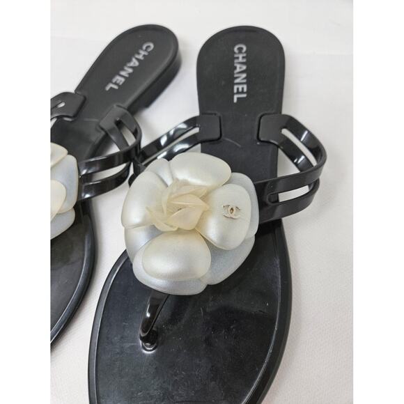 Chanel Black Jelly Camellia Interlocking CC Thong Sandals 39 sz - Picture 3 of 8